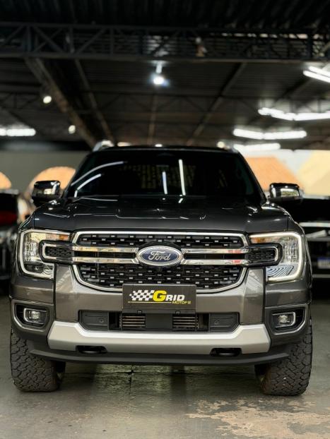 FORD Ranger 3.0 V6 4X4 LIMITED PLUS TURBO DIESEL CABINE DUPLA AUTOM�TICO, Foto 3