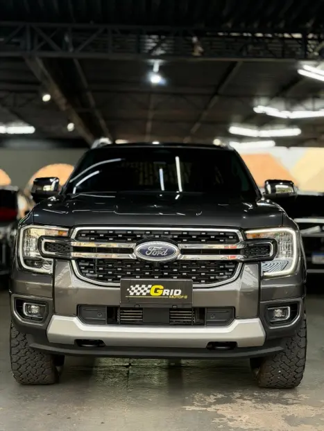 FORD Ranger 3.0 V6 4X4 LIMITED PLUS TURBO DIESEL CABINE DUPLA AUTOM�TICO, Foto 3
