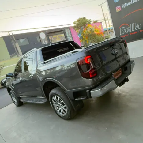 FORD Ranger 3.0 V6 4X4 LIMITED PLUS TURBO DIESEL CABINE DUPLA AUTOM�TICO, Foto 4