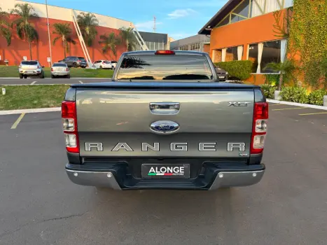 FORD Ranger 3.2 20V XLT 4X4 CABINE DUPLA TURBO DIESEL AUTOMTICO, Foto 5