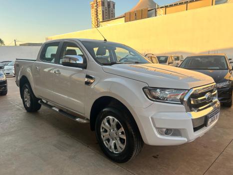 FORD Ranger 3.2 20V XLT 4X4 CABINE DUPLA TURBO DIESEL AUTOMTICO, Foto 3