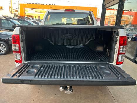 FORD Ranger 3.2 20V XLT 4X4 CABINE DUPLA TURBO DIESEL AUTOMTICO, Foto 8
