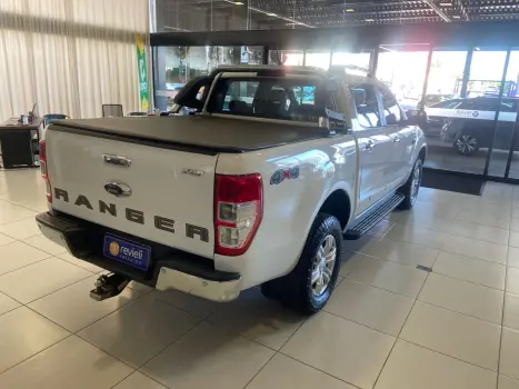 FORD Ranger 3.2 20V XLT 4X4 CABINE DUPLA TURBO DIESEL AUTOMTICO, Foto 5