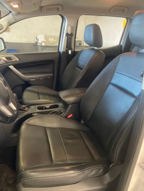 FORD Ranger 3.2 20V XLT 4X4 CABINE DUPLA TURBO DIESEL AUTOMTICO, Foto 8