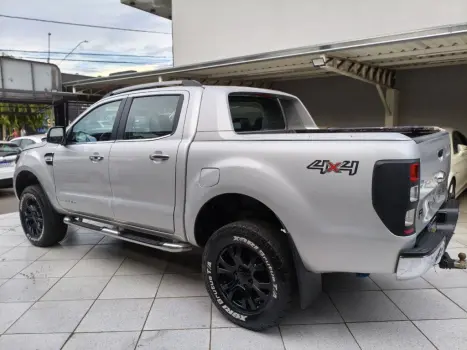 FORD Ranger 3.2 20V CABINE DUPLA 4X4 LIMITED TURBO DIESEL AUTOMTICO, Foto 4