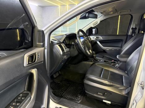 FORD Ranger 3.2 20V CABINE DUPLA 4X4 LIMITED PLUS TURBO DIESEL AUTOM�TICO, Foto 10