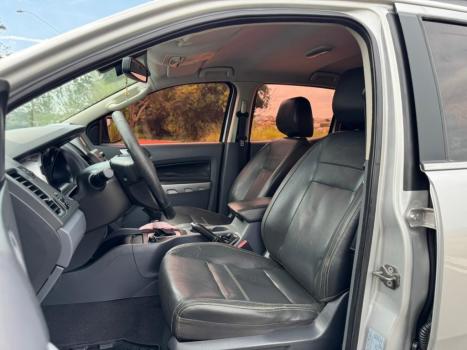 FORD Ranger 3.2 20V CABINE DUPLA 4X4 LIMITED TURBO DIESEL AUTOM�TICO, Foto 9