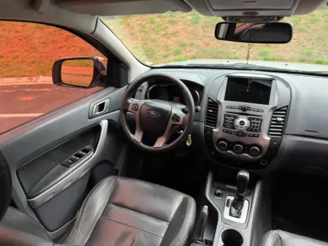 FORD Ranger 3.2 20V CABINE DUPLA 4X4 LIMITED TURBO DIESEL AUTOM�TICO, Foto 13