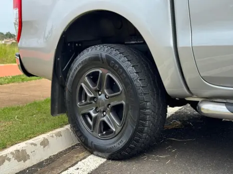 FORD Ranger 3.2 20V CABINE DUPLA 4X4 LIMITED TURBO DIESEL AUTOM�TICO, Foto 18