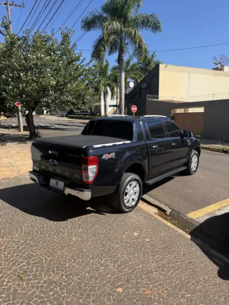 FORD Ranger 3.2 20V CABINE DUPLA 4X4 LIMITED TURBO DIESEL AUTOM�TICO, Foto 17