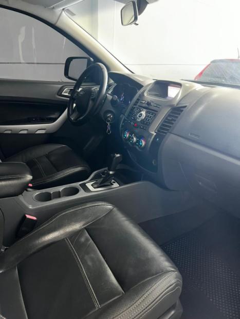 FORD Ranger 3.2 20V XLT 4X4 CABINE DUPLA TURBO DIESEL AUTOM�TICO, Foto 7