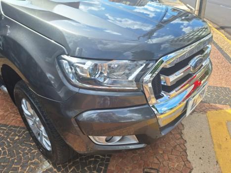 FORD Ranger 3.2 20V CABINE DUPLA 4X4 LIMITED TURBO DIESEL AUTOMÁTICO, Foto 8