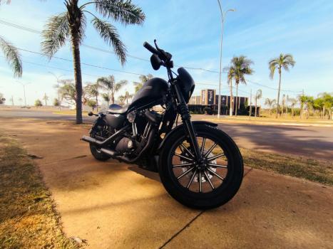 HARLEY DAVIDSON Sportster XL 883 IRON, Foto 3