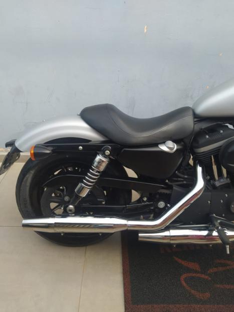 HARLEY DAVIDSON Sportster XL 883 R, Foto 3