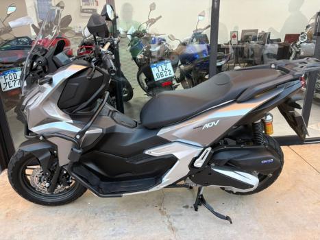 HONDA ADV 160 , Foto 2