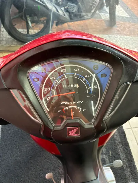 HONDA Biz 100 +, Foto 6