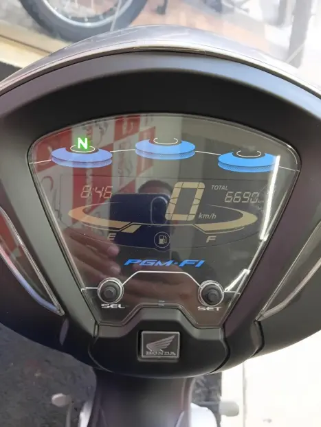 HONDA Biz 100 +, Foto 6