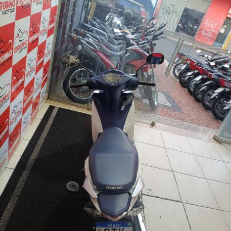 HONDA Biz 100 +, Foto 4