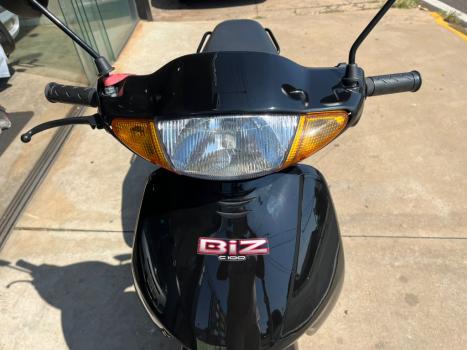 HONDA Biz 100 K, Foto 2