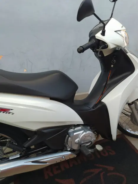 HONDA Biz 110 I , Foto 3