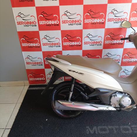 HONDA Biz 125 ES, Foto 3