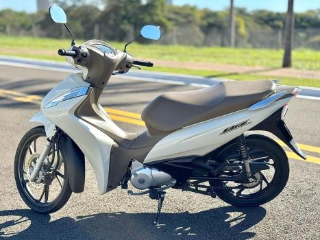 HONDA Biz 125 EX, Foto 4