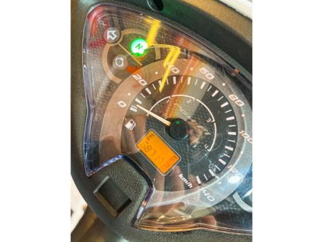 HONDA Biz 125 EX, Foto 10