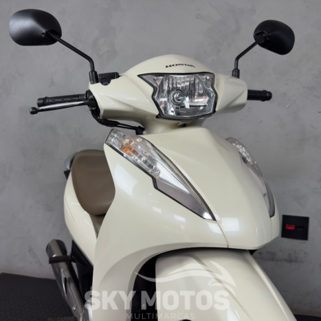 HONDA Biz 125 EX, Foto 4