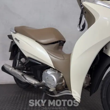 HONDA Biz 125 EX, Foto 6