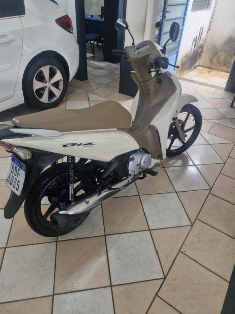 HONDA Biz 125 EX, Foto 3