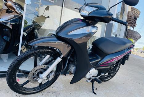 HONDA Biz 125 EX, Foto 2