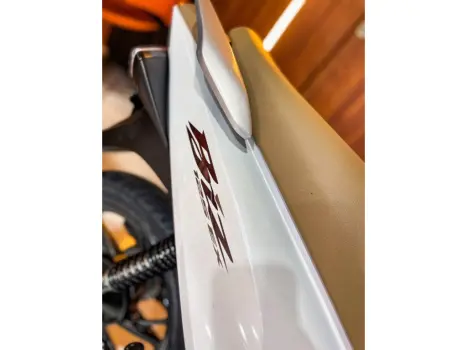 HONDA Biz 125 EX, Foto 6