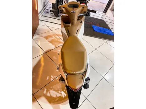 HONDA Biz 125 EX, Foto 9