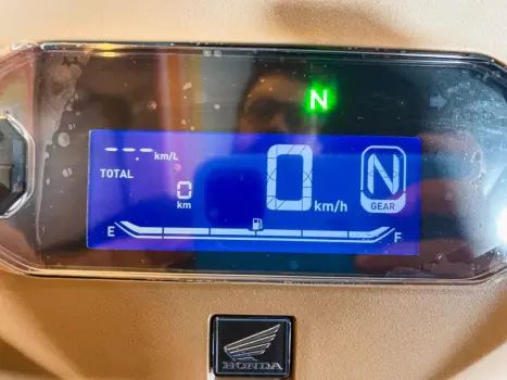 HONDA Biz 125 EX, Foto 10