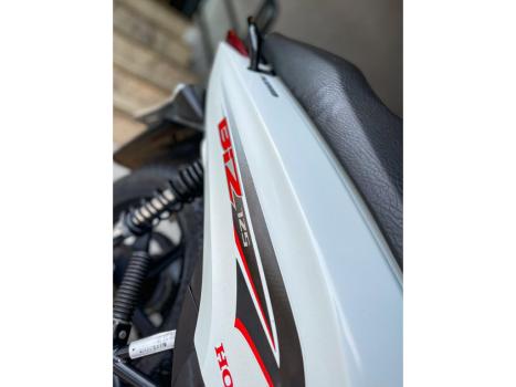 HONDA Biz 125 EX, Foto 6
