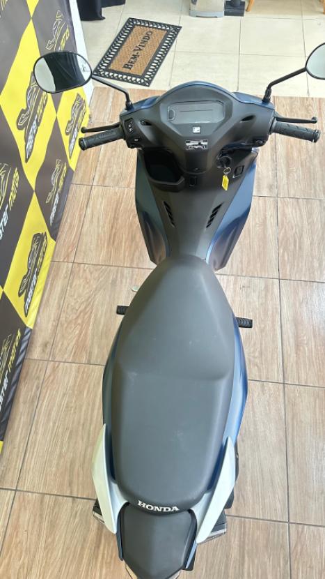 HONDA Biz 125 EX, Foto 4