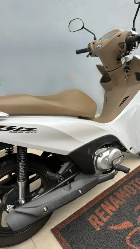 HONDA Biz 125 EX, Foto 4