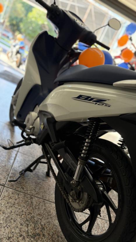 HONDA Biz 125 EX, Foto 4