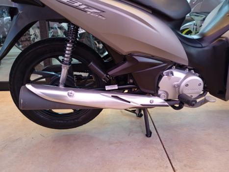 HONDA Biz 125 EX, Foto 5