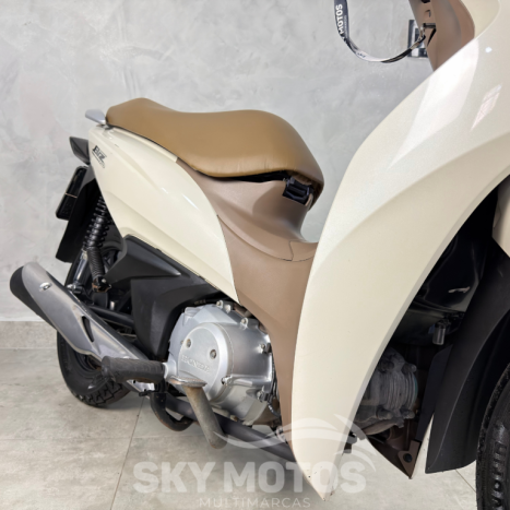 HONDA Biz 125 EX, Foto 5