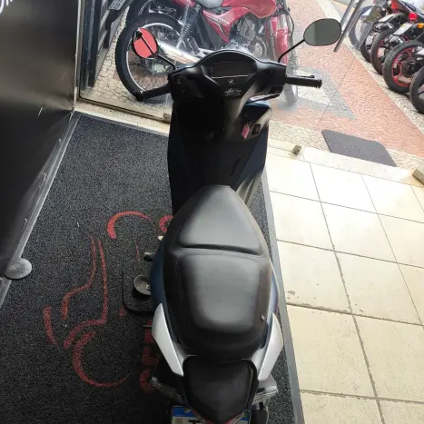 HONDA Biz 125 EX, Foto 4