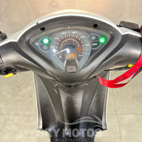 HONDA Biz 125 EX, Foto 8