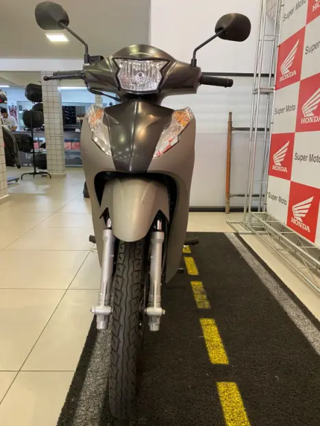 HONDA Biz 125 EX, Foto 2