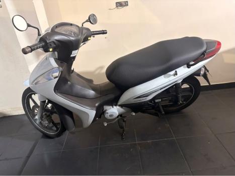 HONDA Biz 125 EX, Foto 2