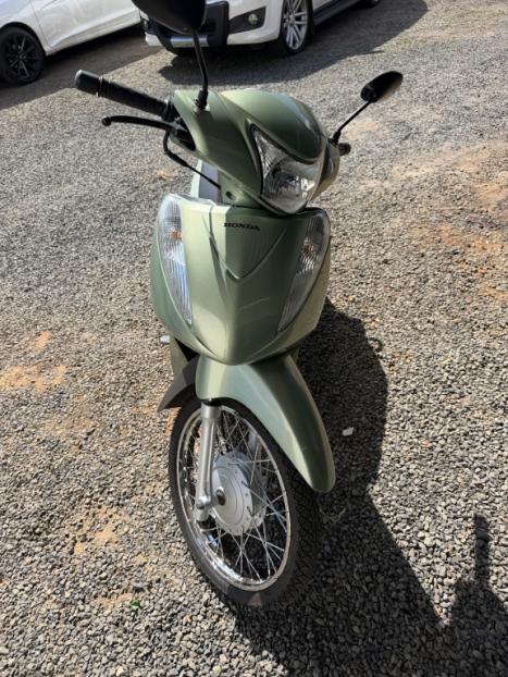 HONDA Biz 125 EX, Foto 6