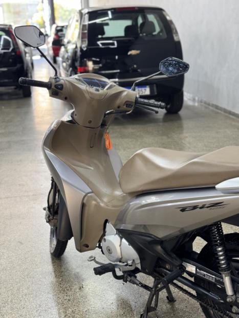 HONDA Biz 125 FLEX, Foto 3
