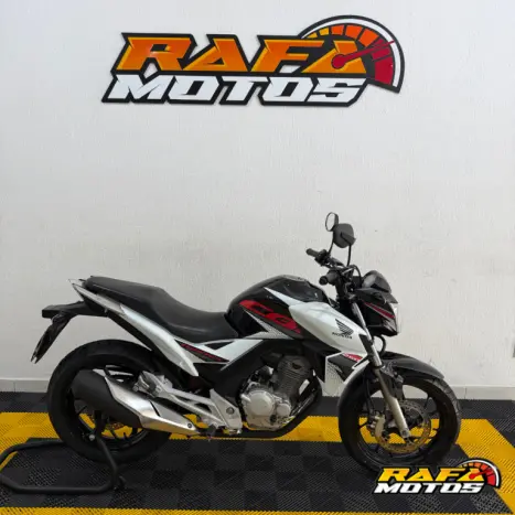 HONDA CB 250 F Twister , Foto 2