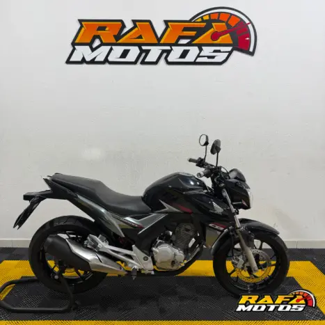 HONDA CB 250 F Twister , Foto 2