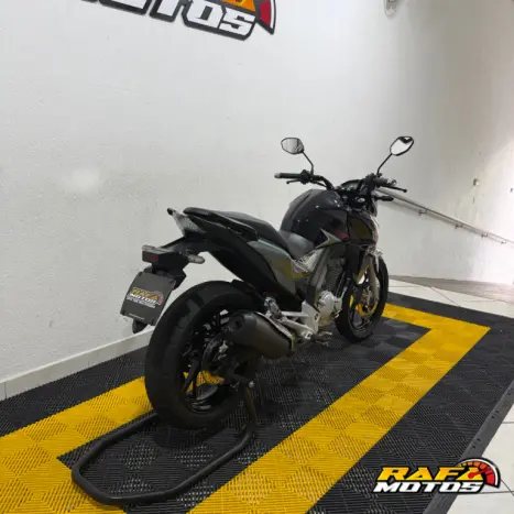 HONDA CB 250 F Twister , Foto 6