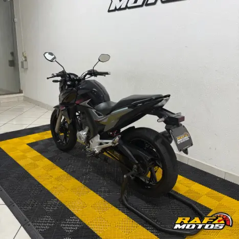 HONDA CB 250 F Twister , Foto 7